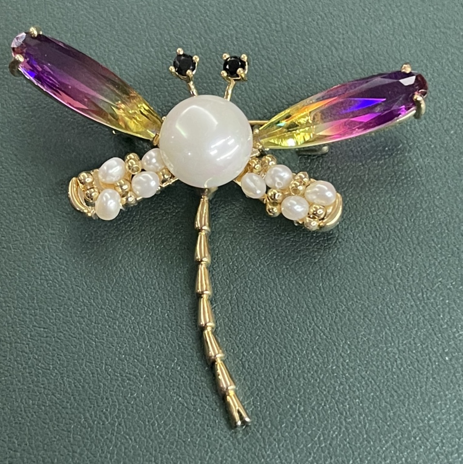 Stylish High quality Crystal Butterfly Brooch 1