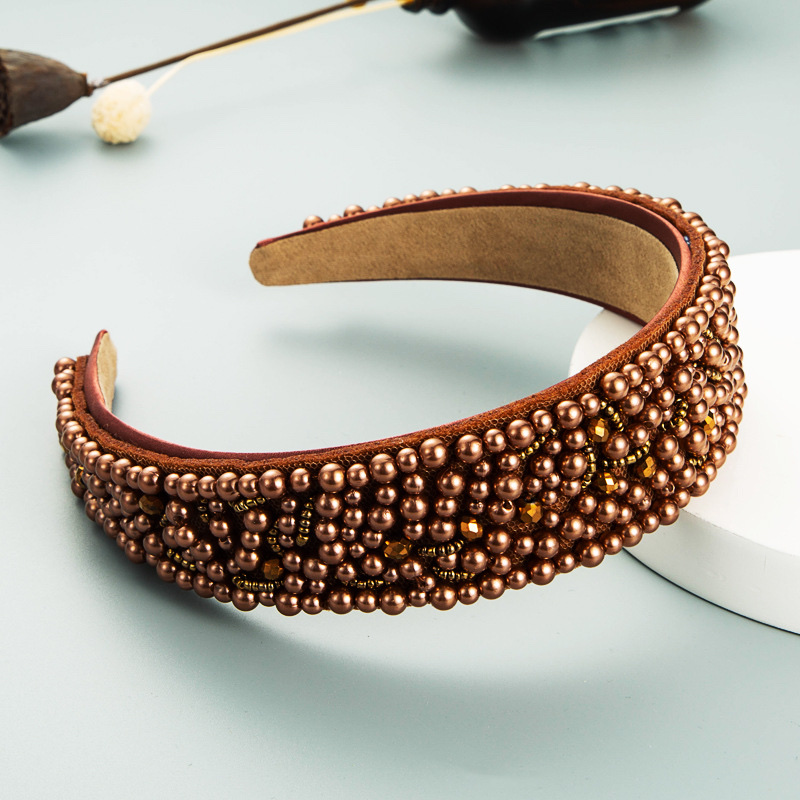 Exaggerated starry sky pearl crystal headband from Europe and America Application Scenario