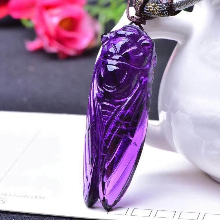 紫水晶知了吊坠，颜色浓郁、圆润饱满、雕刻栩栩如生