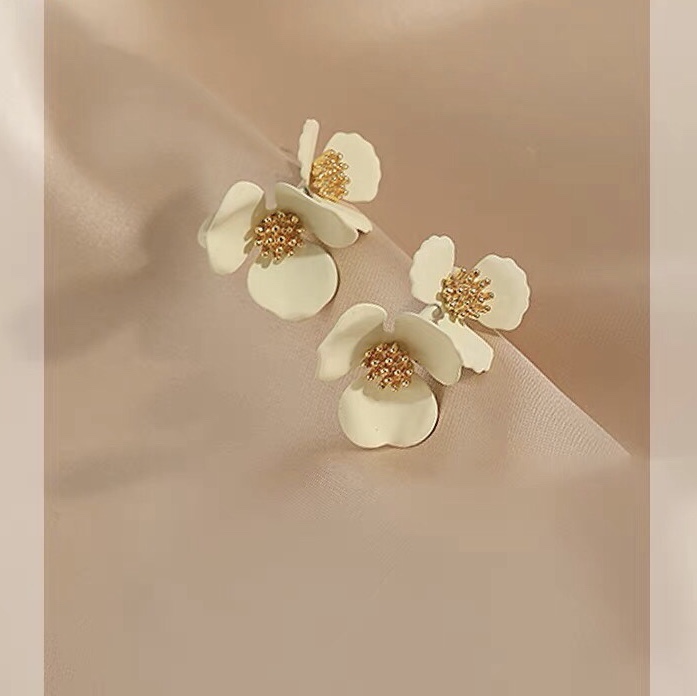 Personality flower design spray paint fashion new cold wind earrings