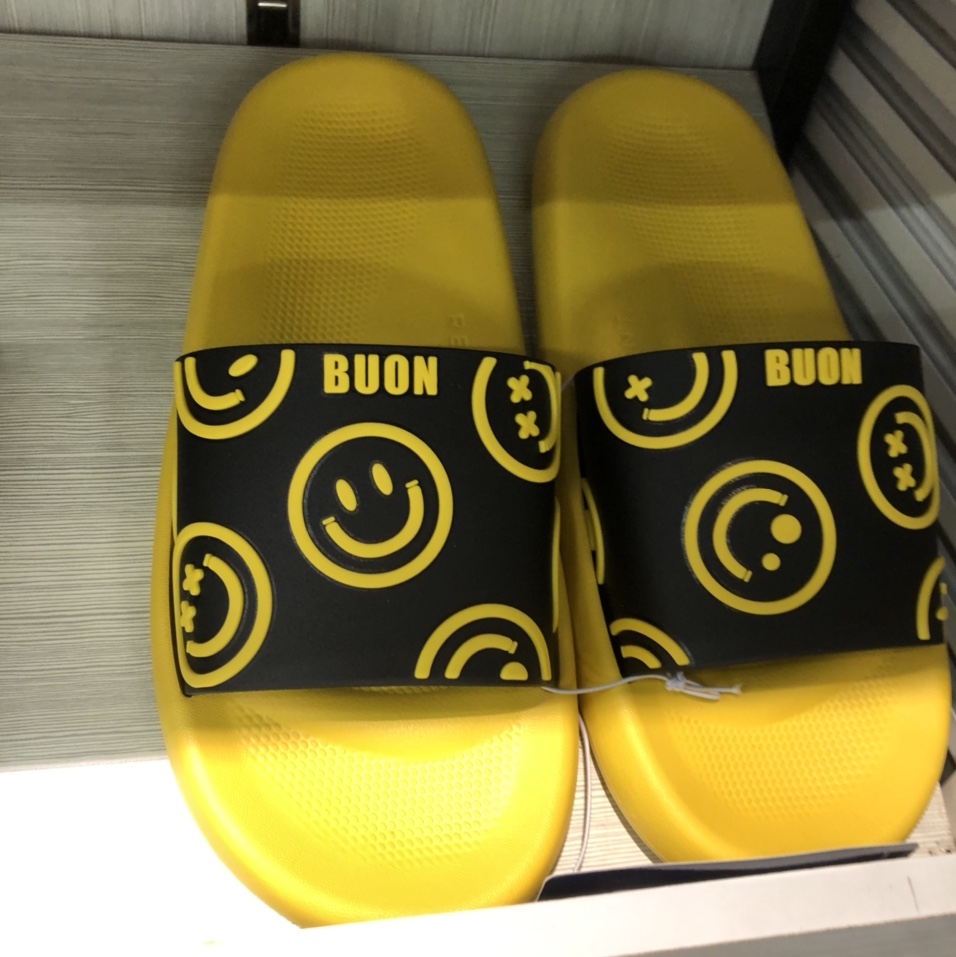 Slippers 77