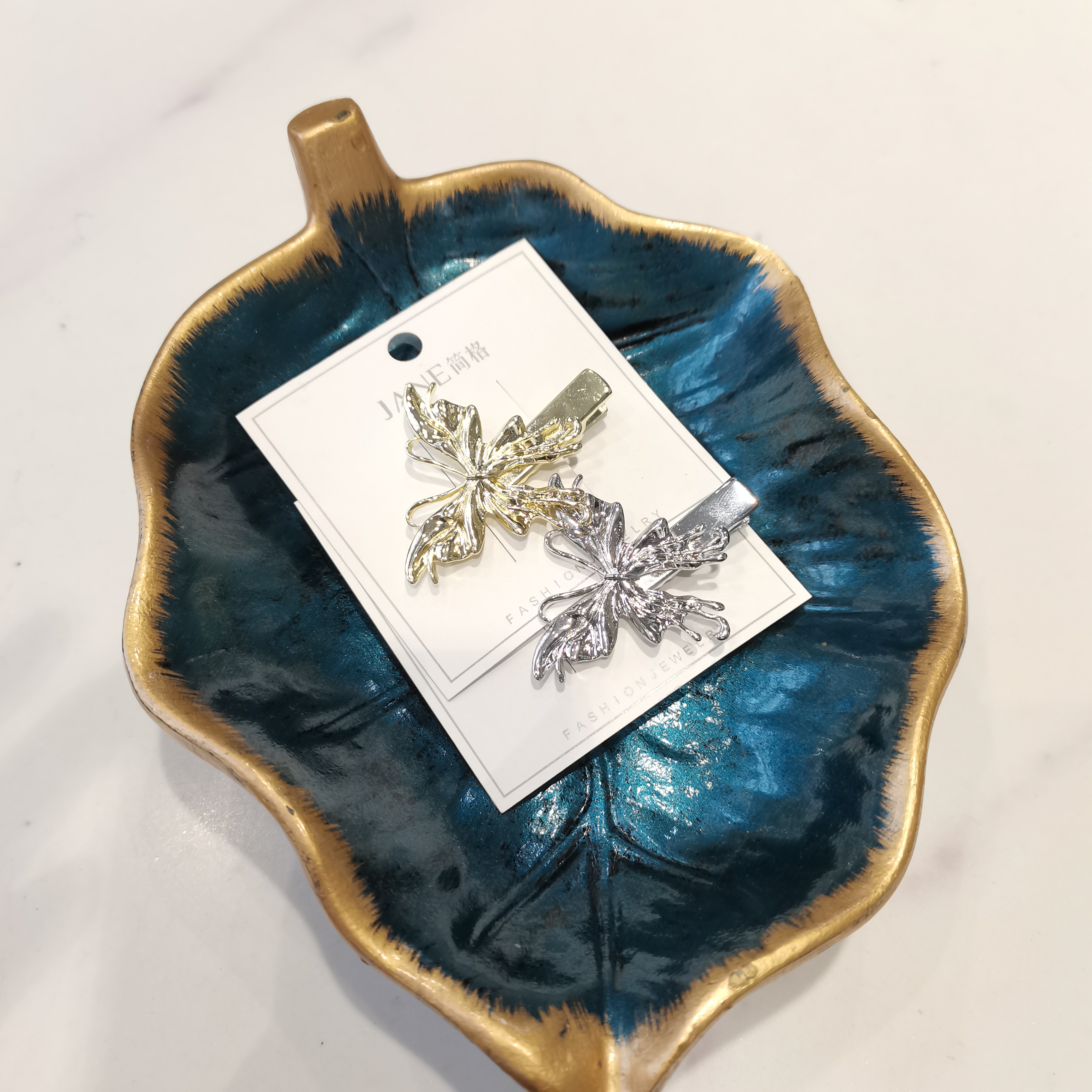 大气款时尚百搭款光面材质银色特色款蝴蝶鸭夹