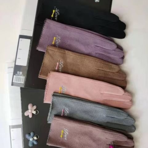 Gloves for women Autumn and winter exquisite short warm touch screen points riding high-quality suede fashion matching old and young