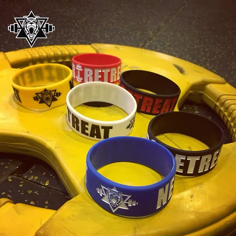 潮牌流行创意硅胶手环嘻哈情侣男女个性时尚运动篮球橡胶腕带详情图3