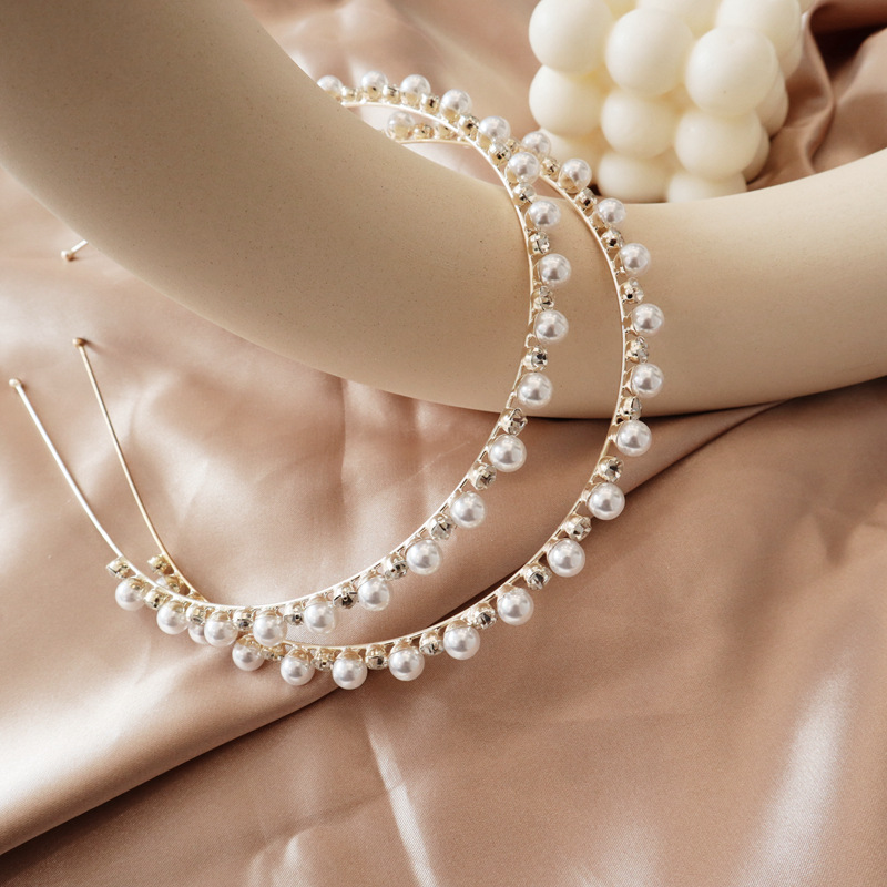 FLY97, the same style as the Internet celebrity, super ethereal pearl water diamond hair band, fine headband, luxurious and elegant style hair clip and hair accessory for women Item Picture