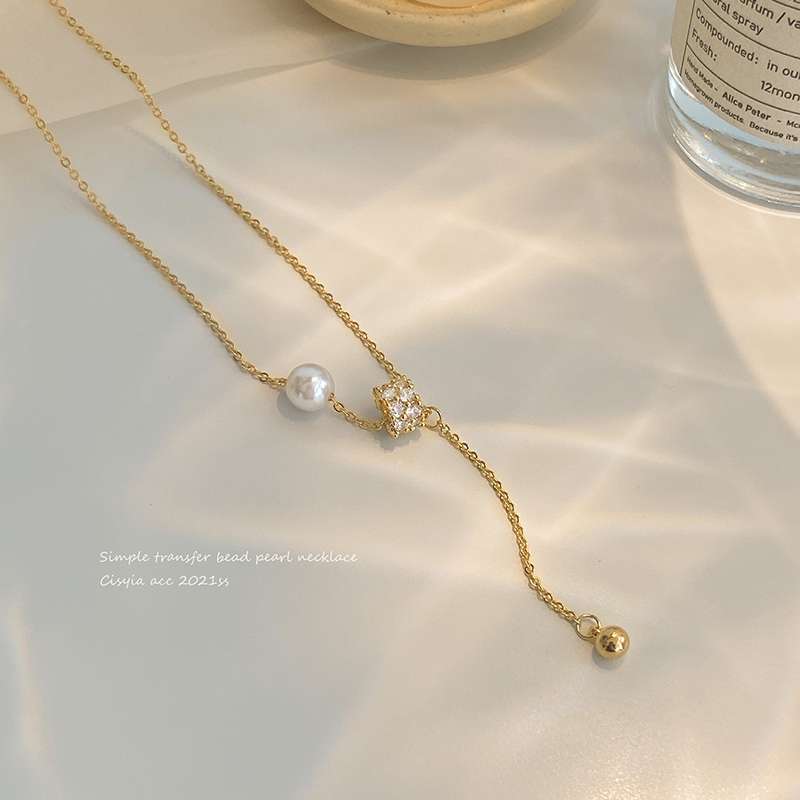Pearl necklace, women's summer light luxury, niche design sense, collarbone chain, neck chain, simple new accessory details Picture