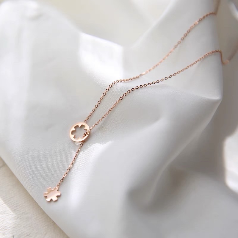 قلادة صغيرة من النساء ذات الحجم الكوري، بسلاسل من السترة الغلاف الجوي Specification image