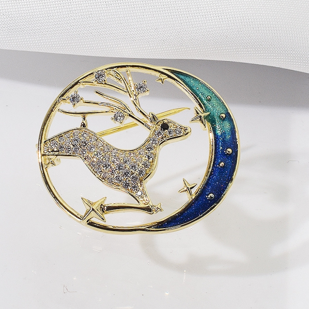 Run deer brooch
