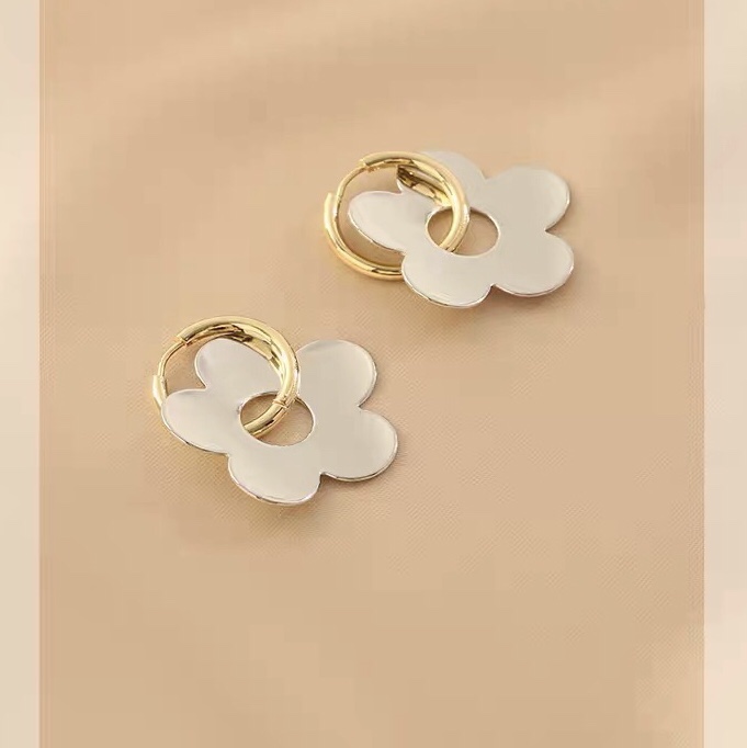 European and American fashionable and individual metal color-changing summer new ear hooks