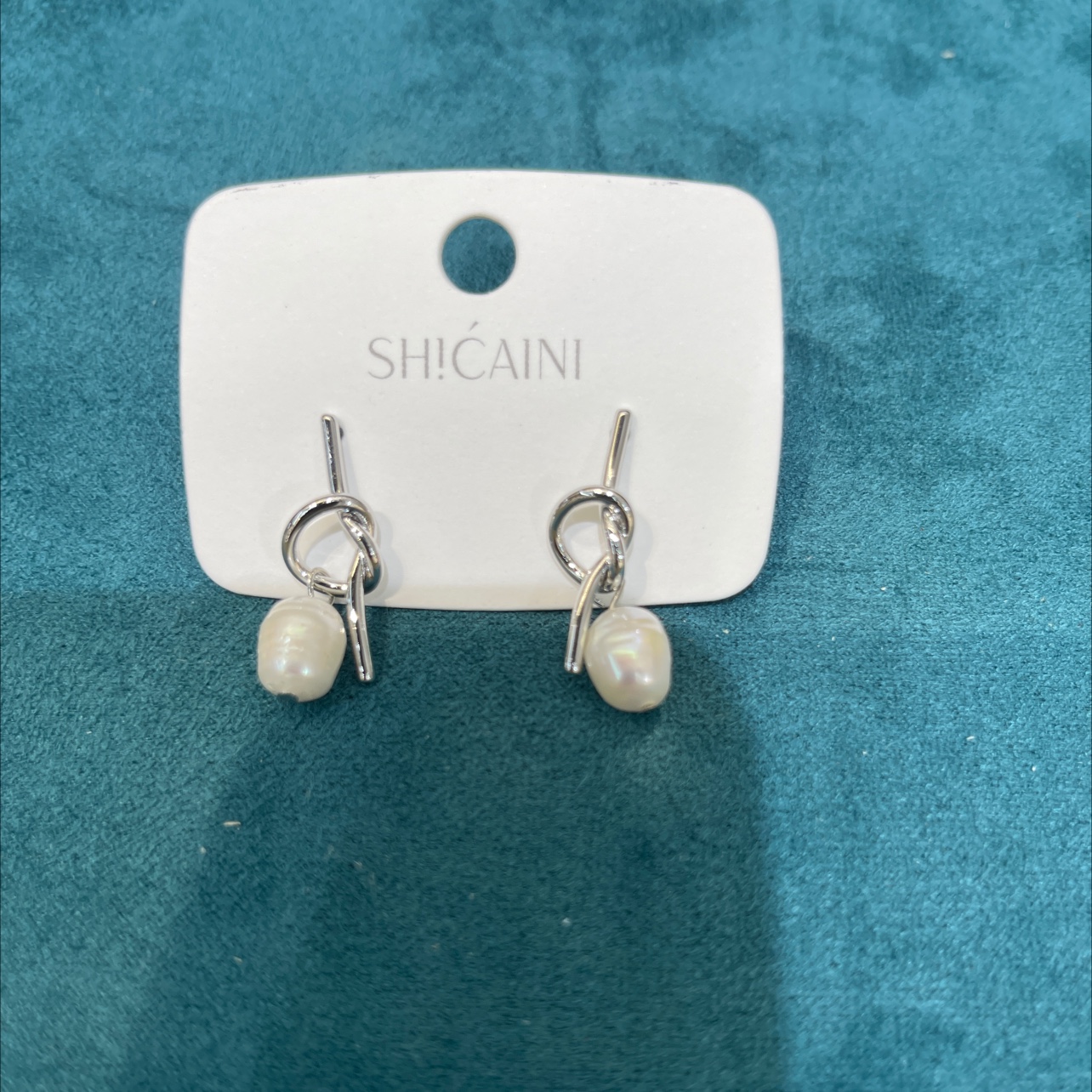 Natural pearl earrings
