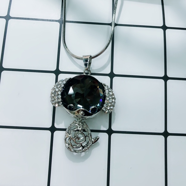 Sweater chain 32