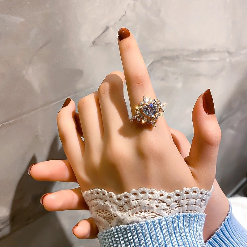 Ins-style heart zircon flower open ring, retro court style princess charm ring, fashionable index finger ring for girls Specification image