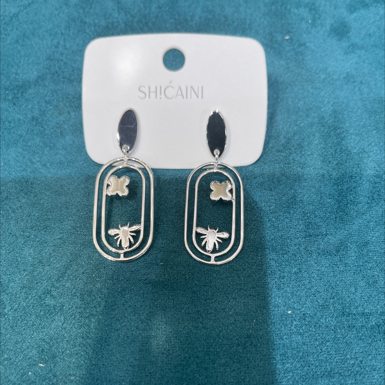 Hollow earrings