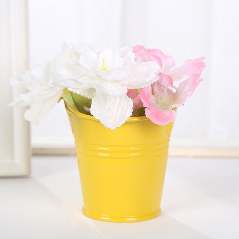 Hierro forjado pequeño cubo floral Application Scenario