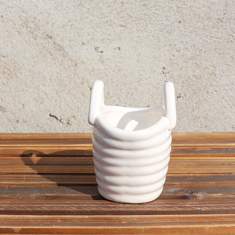 陶瓷手提篮花器详情6