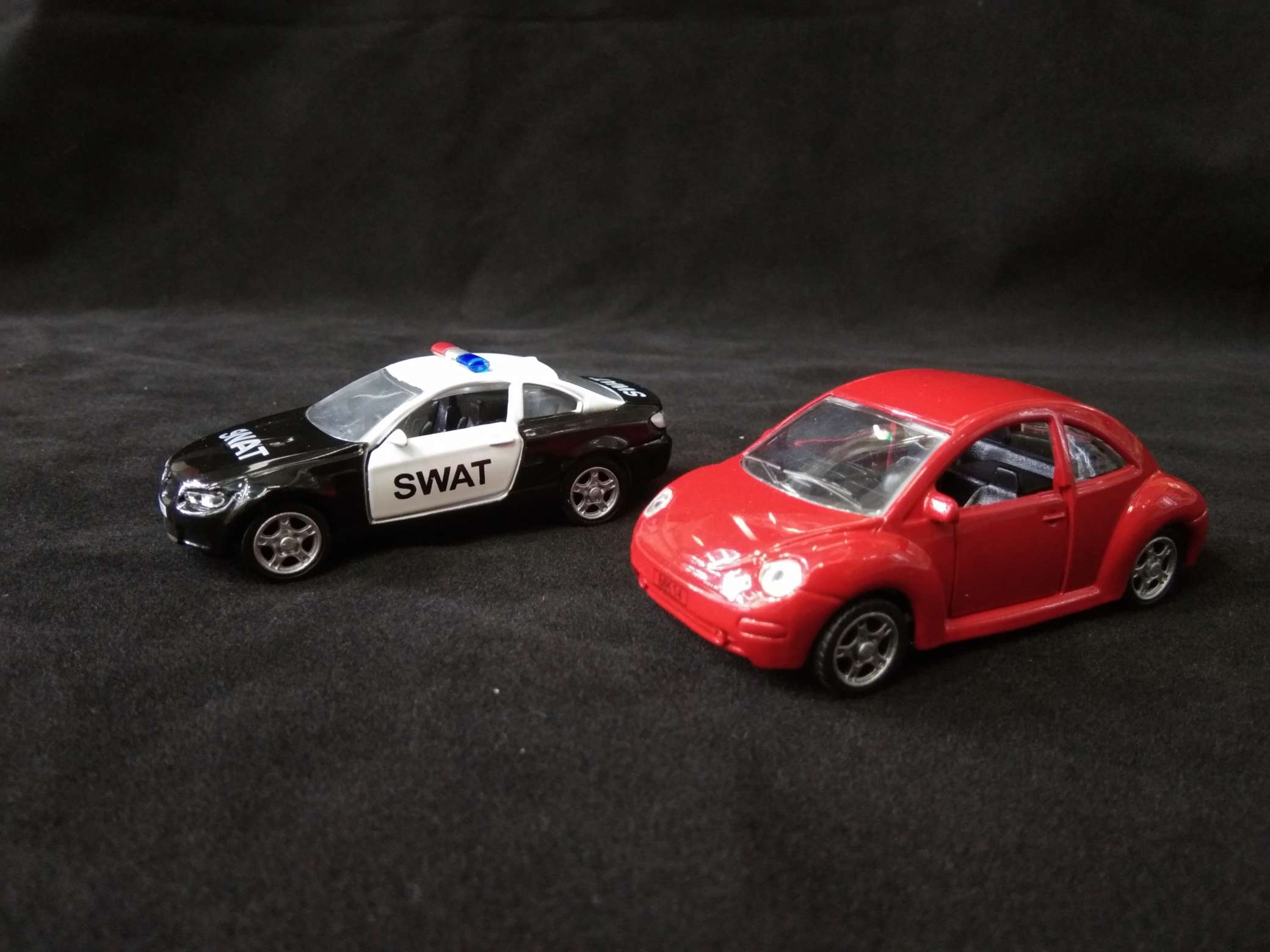 9973AI一5条车，带回力带开门。香香金属车详情6