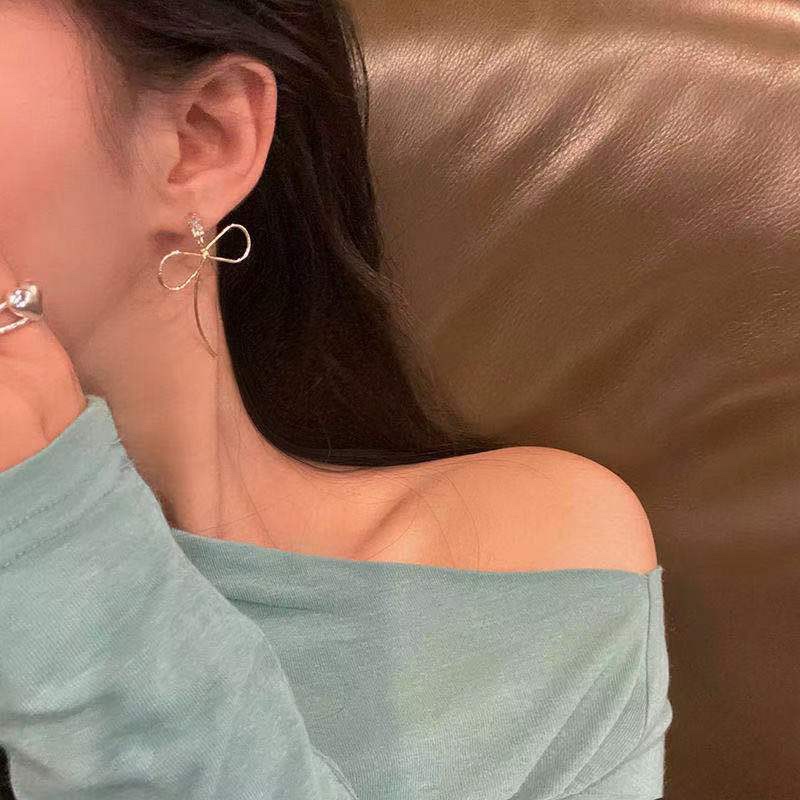 Bow earrings Korea 2021 new fashionable temperament 925 silver needle earrings female temperament advanced atmosphere earrings