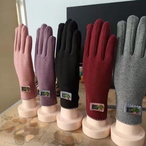 Gloves Autumn and winter exquisite short warm touch screen points riding high quality suede fashion match old and young