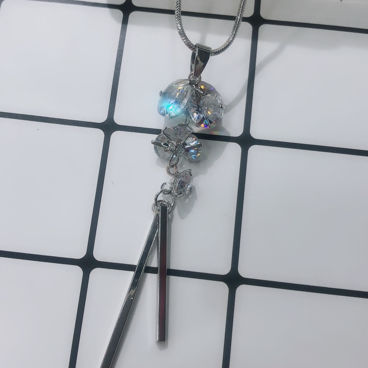 Sweater chain 77