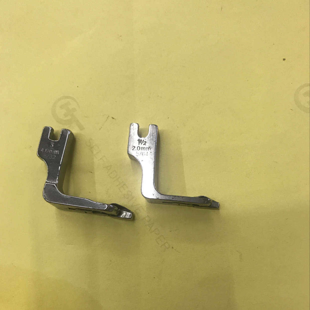 Roll the edge and press the foot