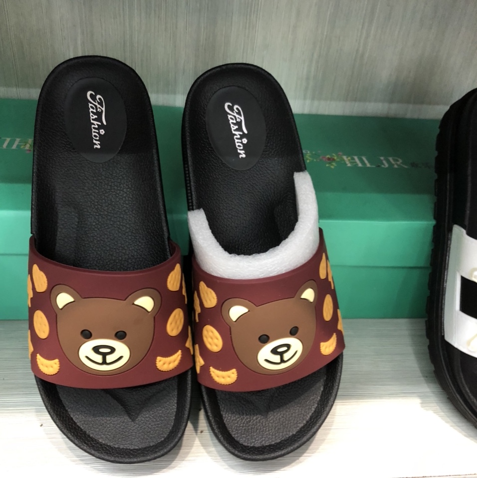 Slippers 80