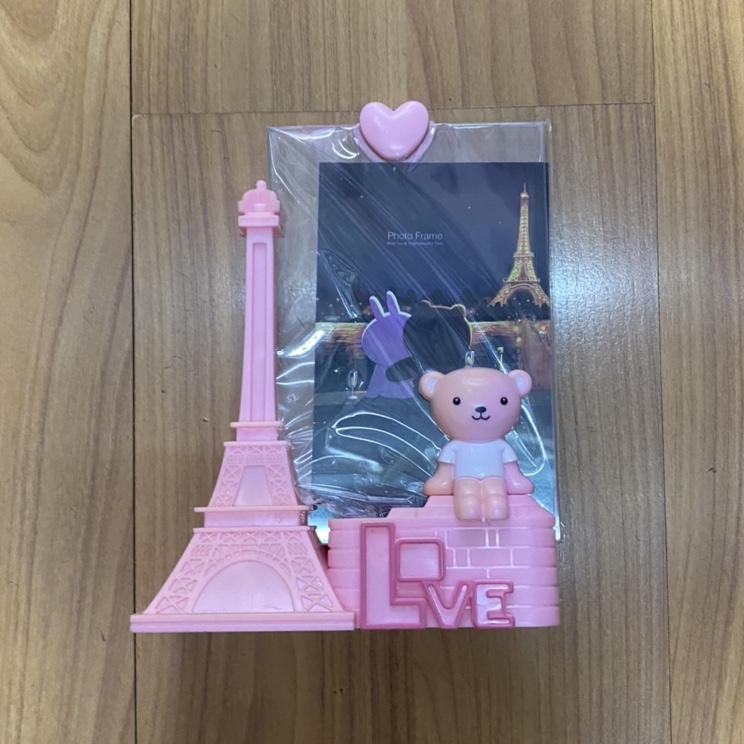粉色铁塔熊照片架