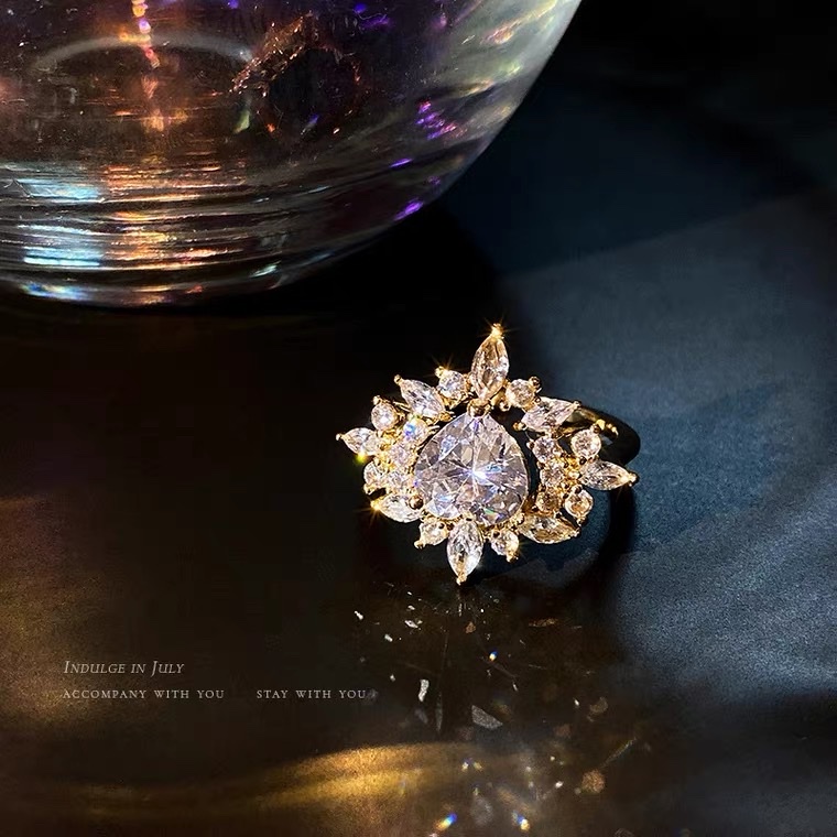 Ins-style heart zircon flower open ring, retro court style princess charm ring, fashionable index finger ring for girls Application Scenario