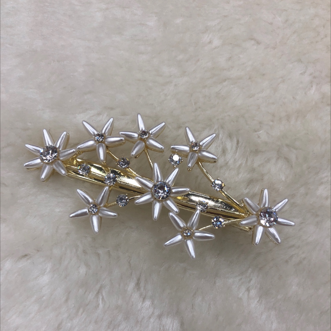 Pearl Star hair clip clip