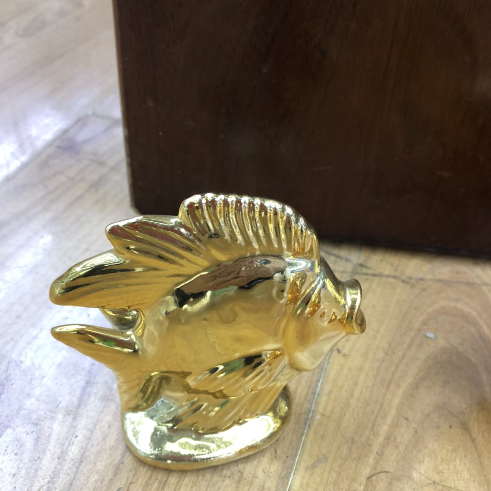 兴源陶瓷工艺品 电镀金鱼摆件 金色桌面摆件 书桌工艺品   陶瓷摆件 007