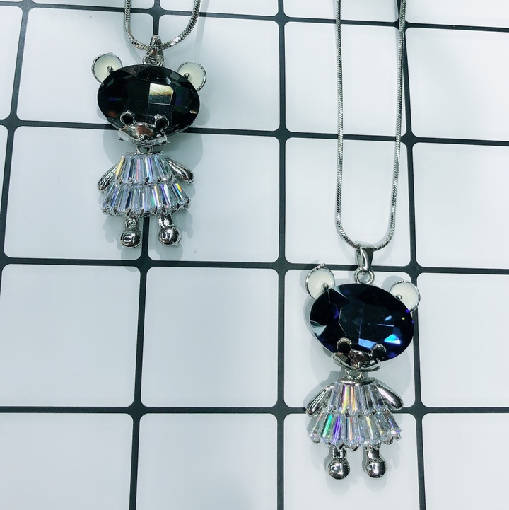Sweater chain 74