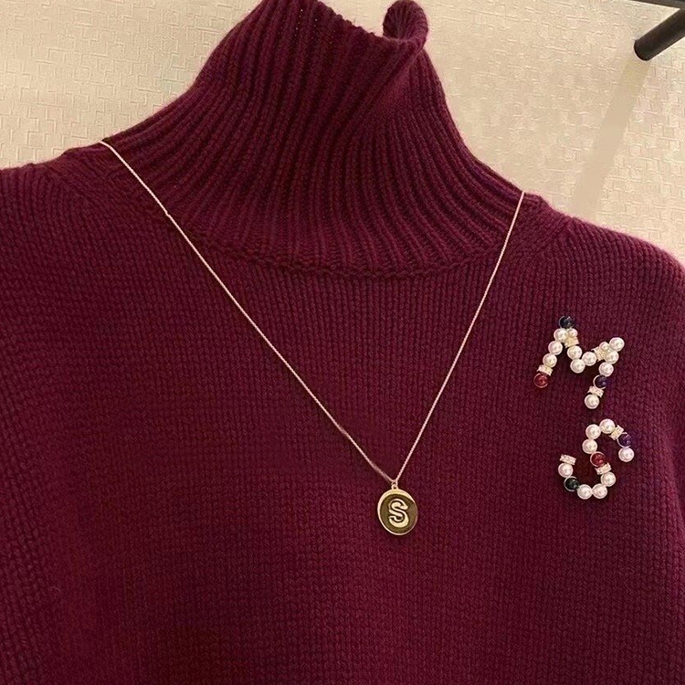 M, S brooch