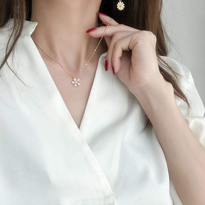 081 Ladies' Summer Pure Copper simple and sweet 2021 New Niche light Luxury Style Versatile necklace Item Picture