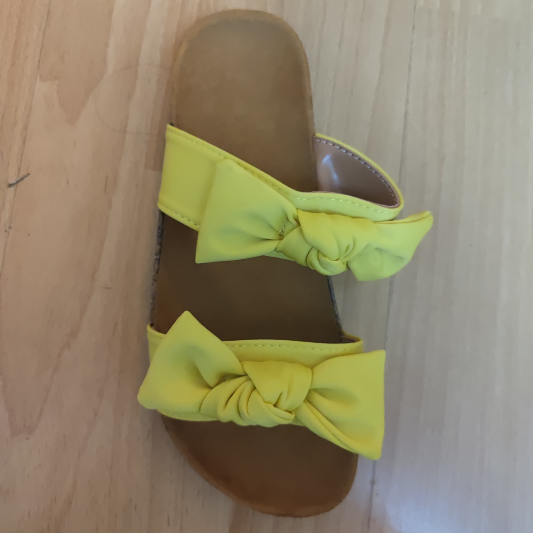 Double-strap women's shoes 17