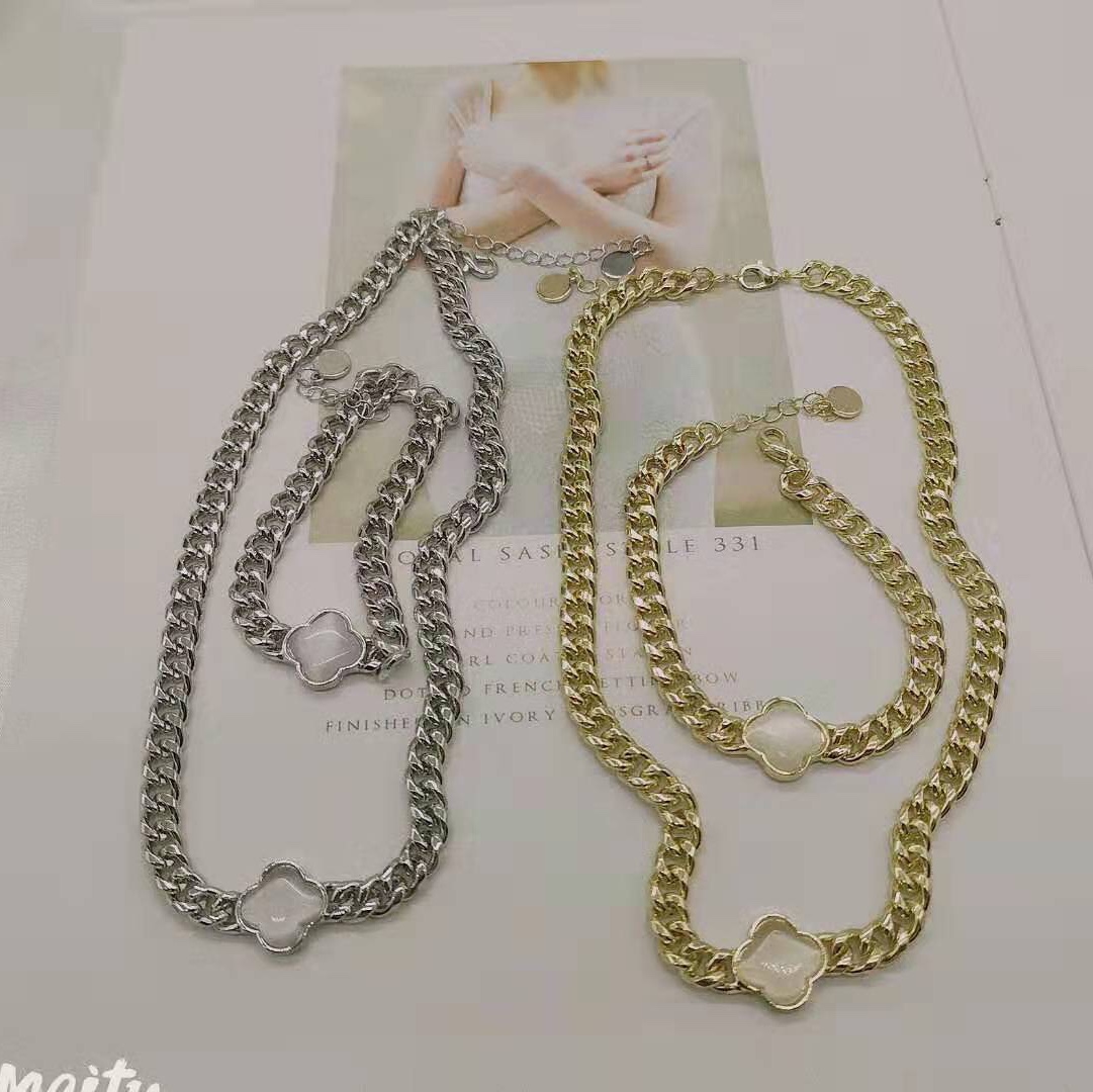 Opal heavy chain