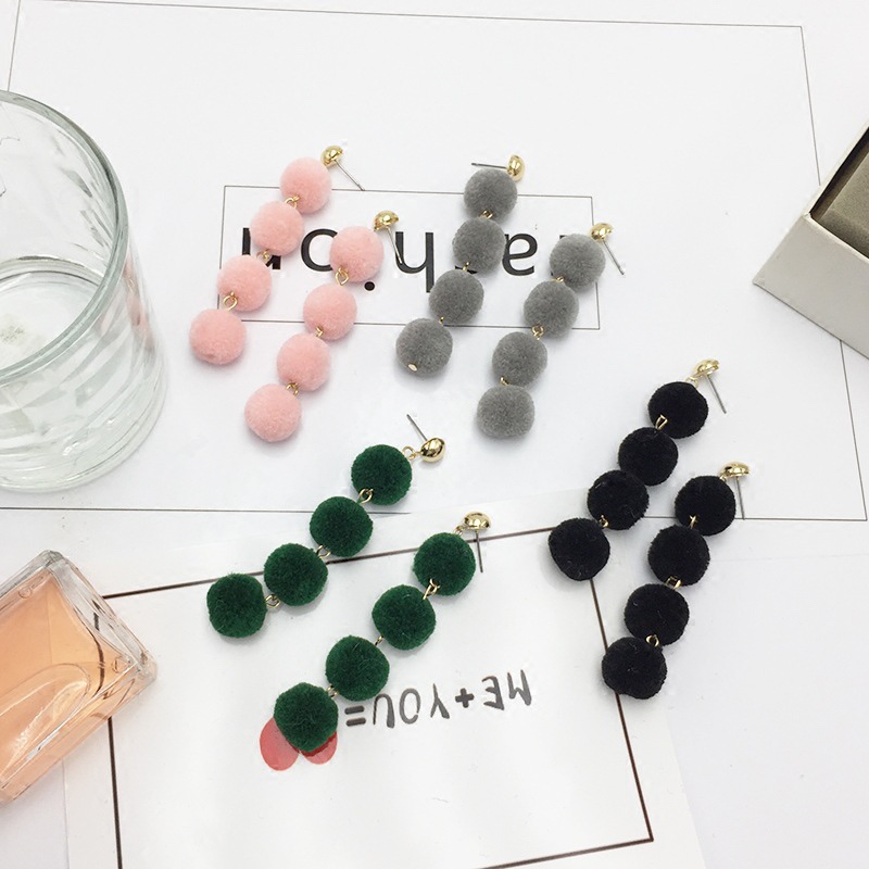 4 plush beads beaded earrings, temperament goddess.