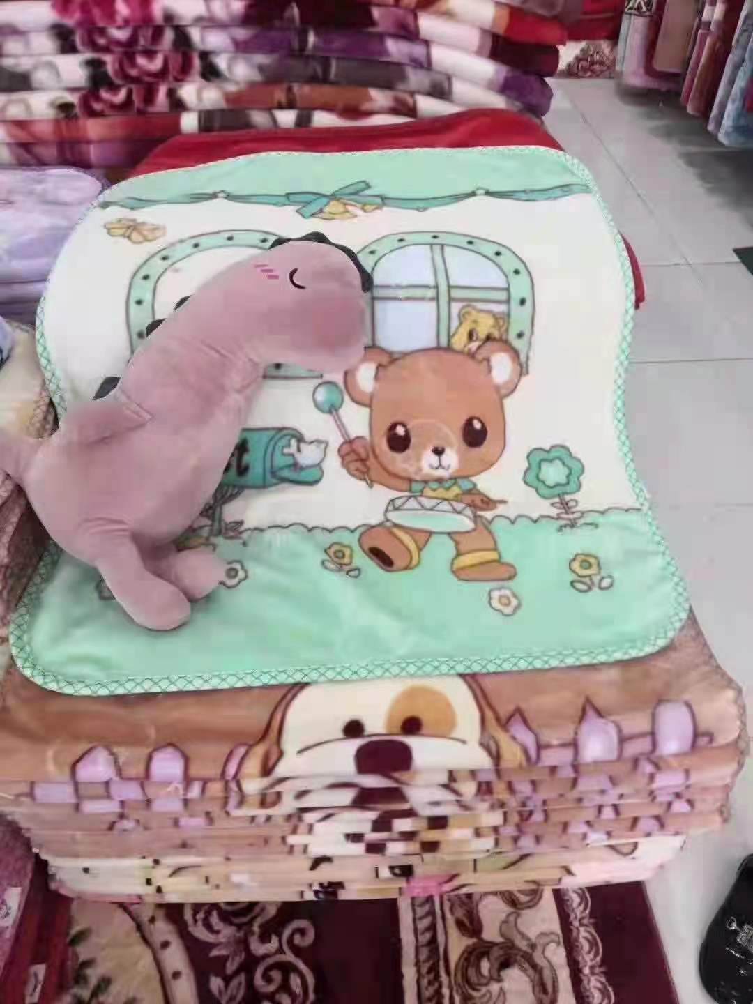 Boutique Cloud Blanket In Small Size details Picture