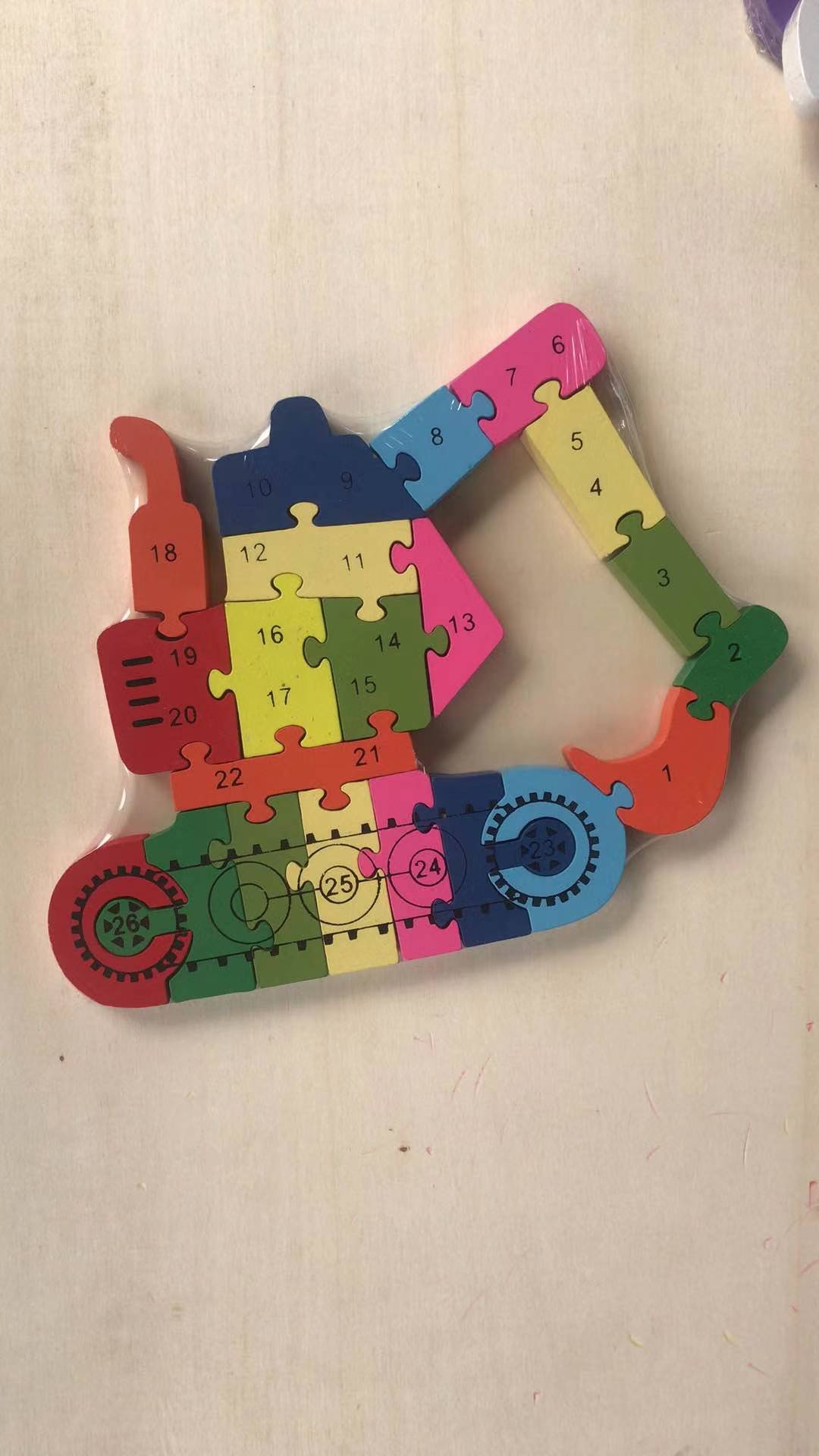 Educational Enlightenment 26 English Letter and Number Recognition Wooden Puzzle Building Blocks Children's Toys 2 Application Scenario