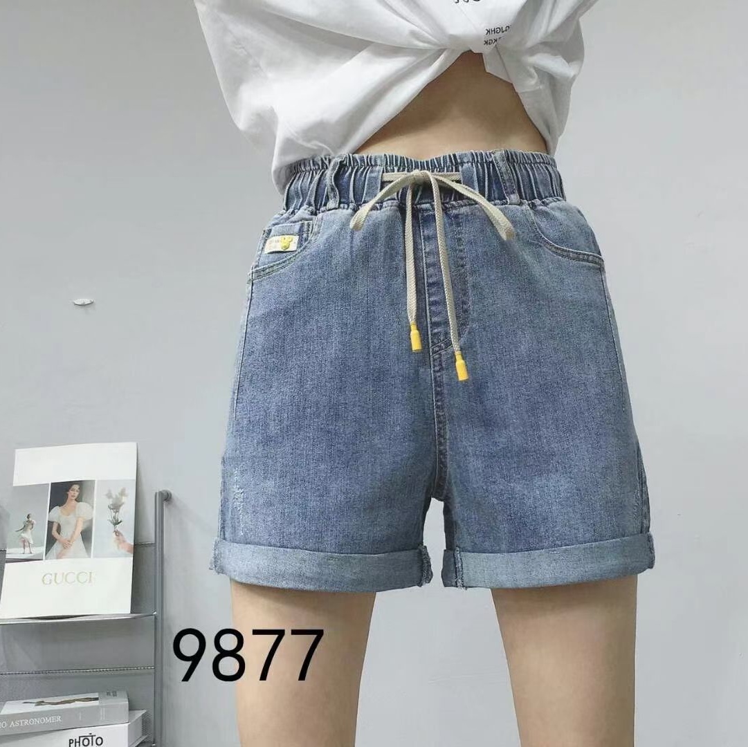 潮流牛仔短裤mkvv