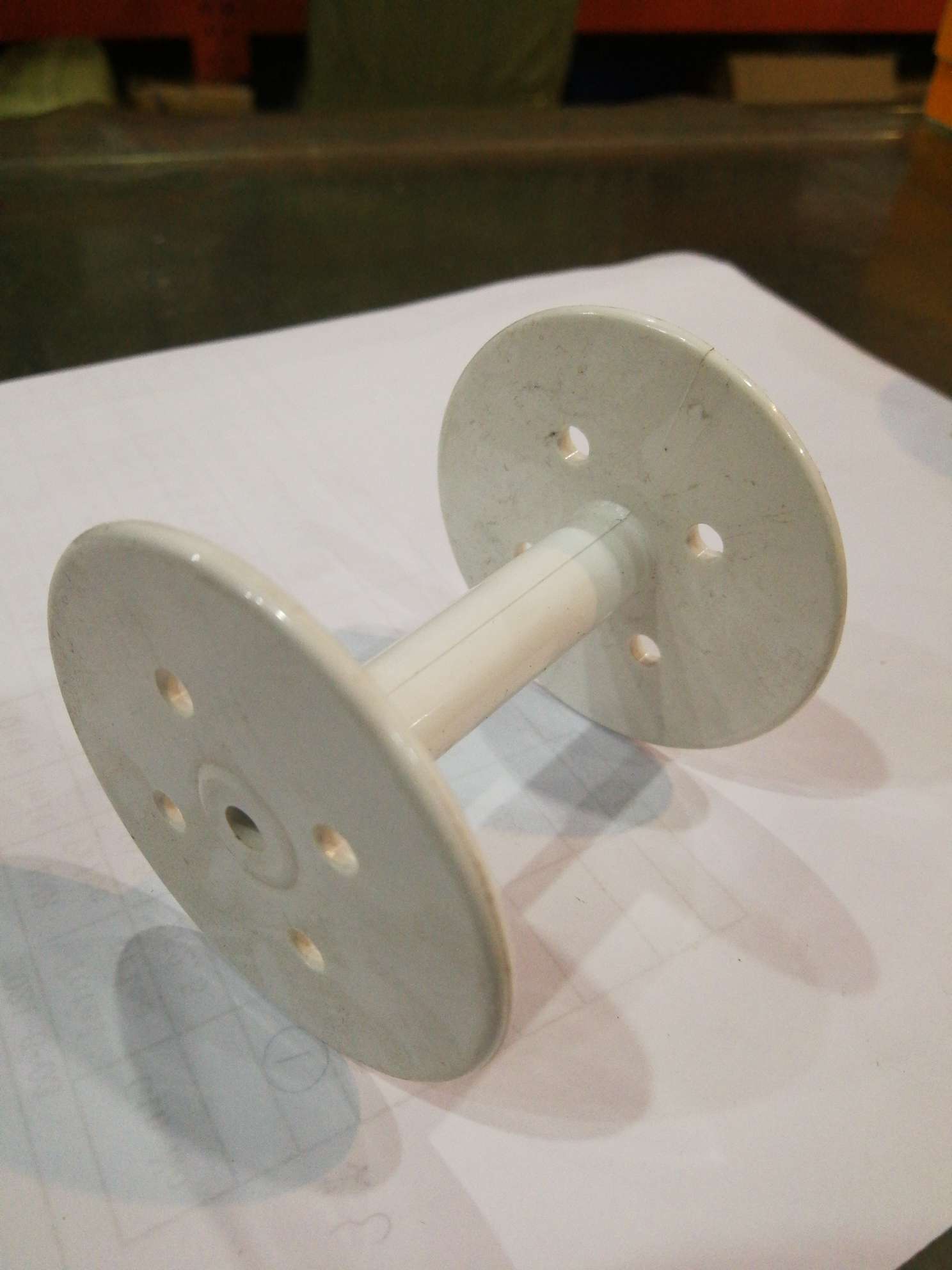 The wire tube is white details Picture