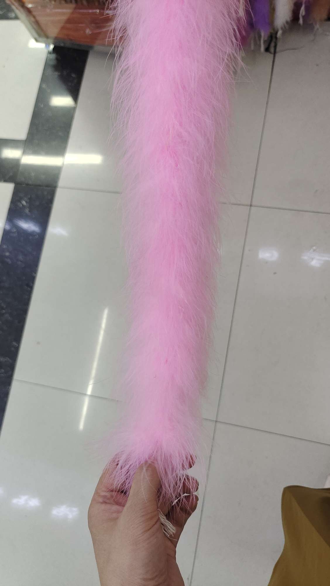 火鸡半绒羽毛条粉色细节图