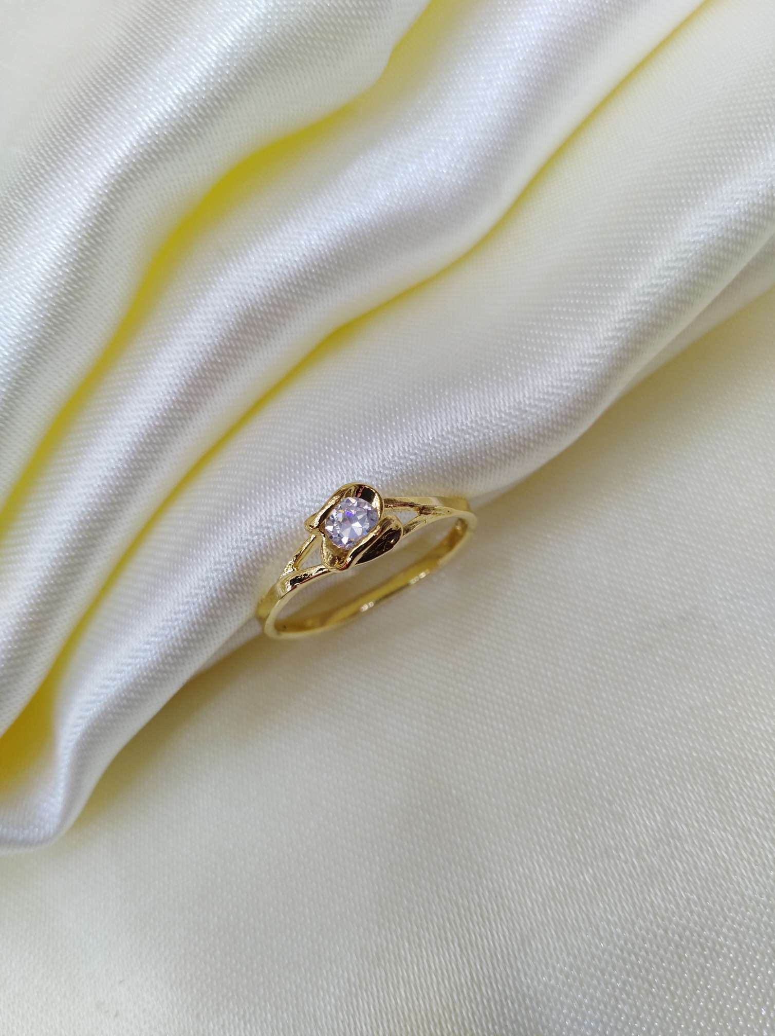 Trendy and fashionable girl's bell ring 4 details Picture