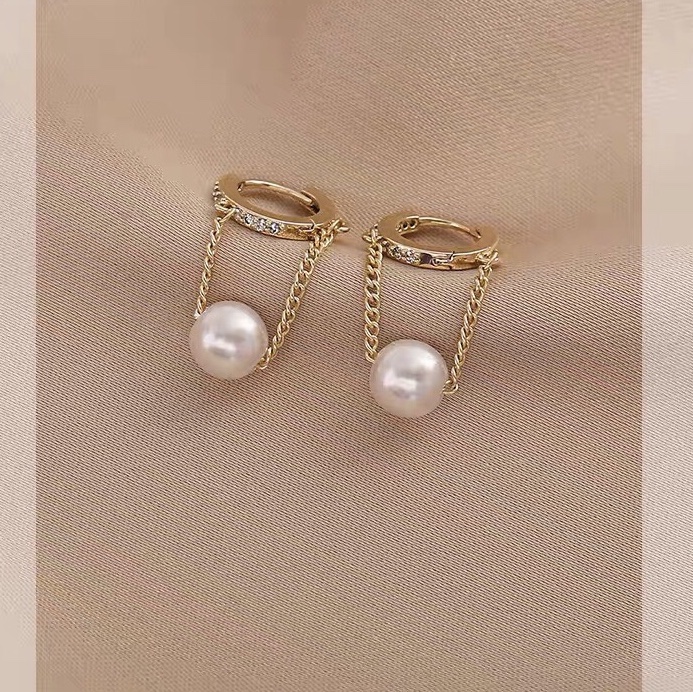 Star with the same shining personality advanced atmosphere tassel stud earrings