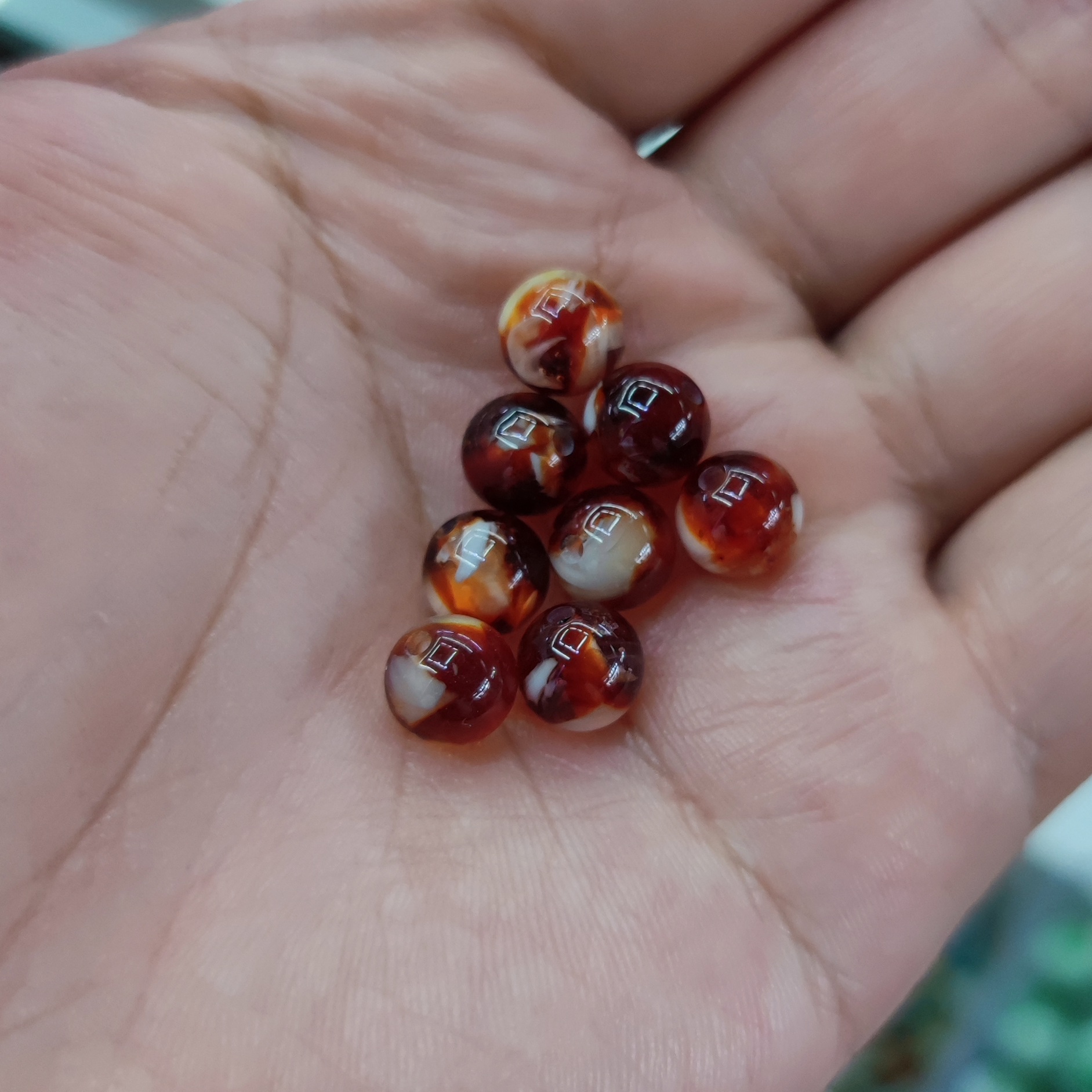 8 centimetre flower beads 4 thumbnail
