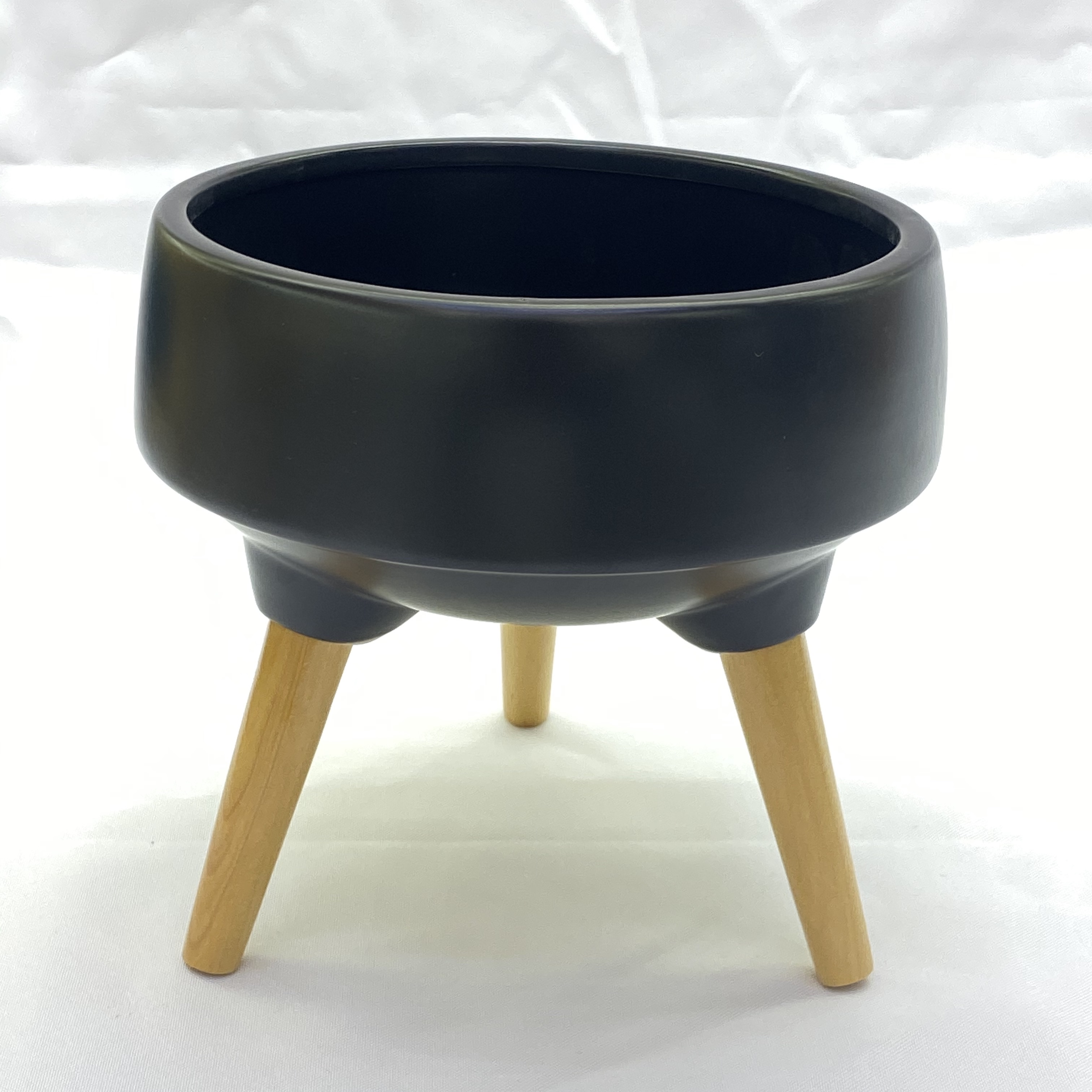 Ceramic flower POTS with wooden legs, electroplated flower POTS, wedding gifts, ceramic handicrafts, living room decoration, home, European luxurious, fashionable and creative dried flower vases, artificial flowers, home decorations, Christmas 4 Golden castle vases Specification image
