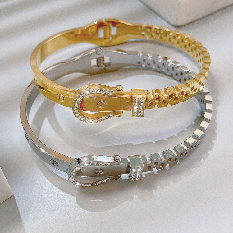 High-grade bracelet niche design performance fashion plain ring bracelet zircon belt titanium steel bracelet