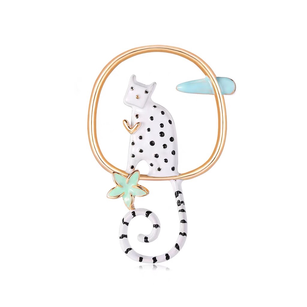 Long tail black and white cat brooch