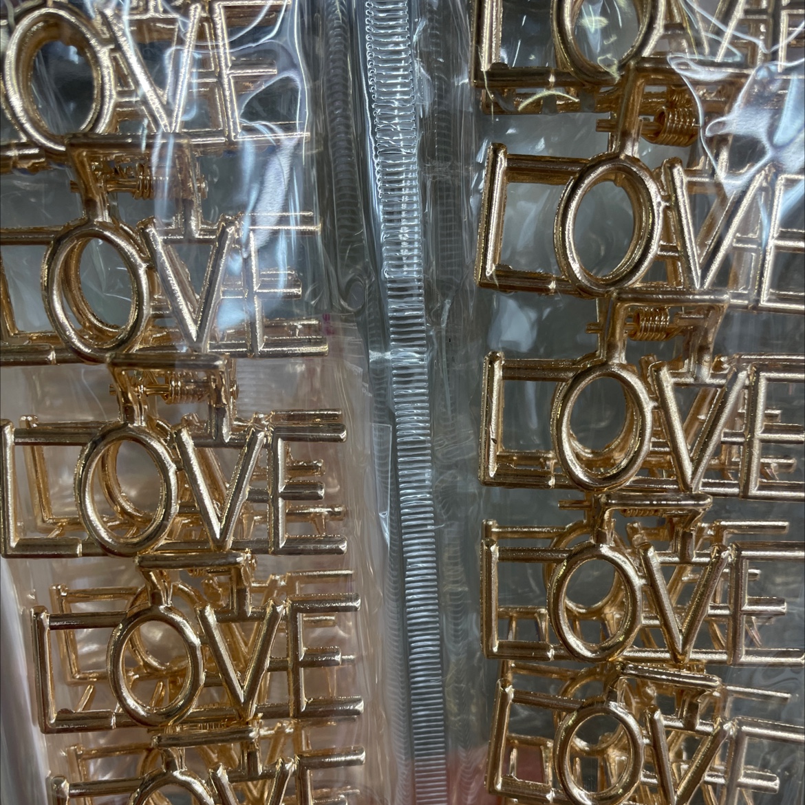 LOvE center claw