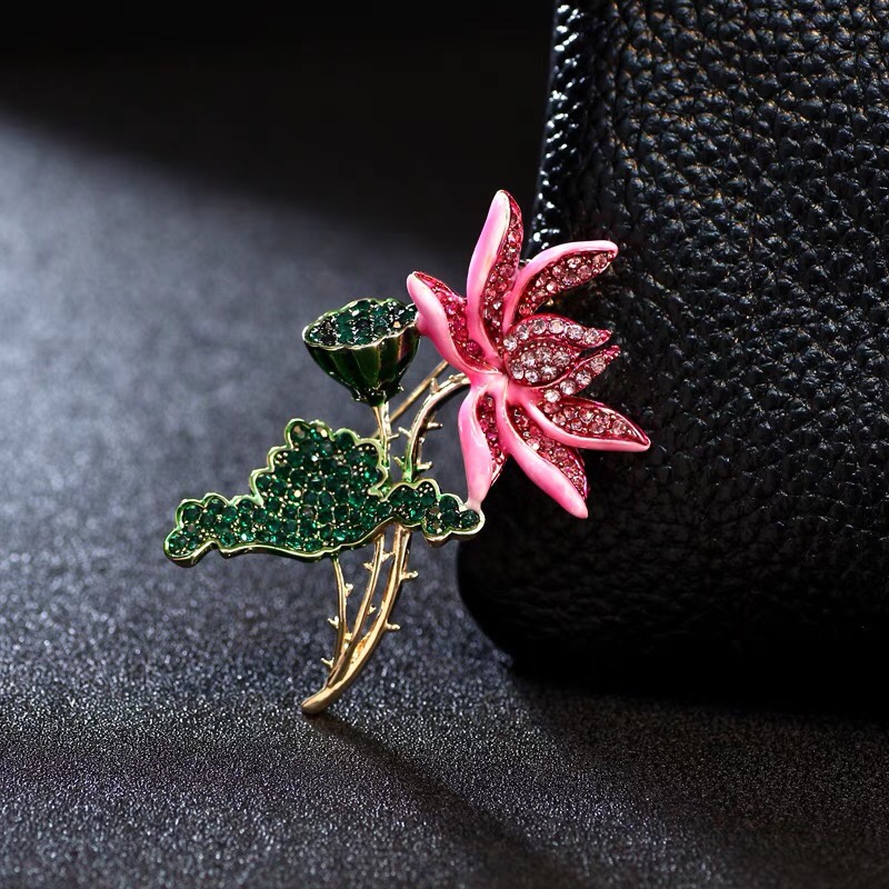 Lotus pond moon brooch