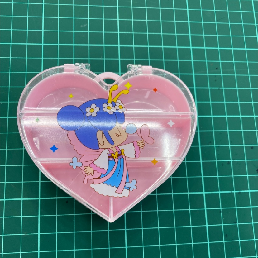 Square storage box love lattice foundation little girl blowing bubbles