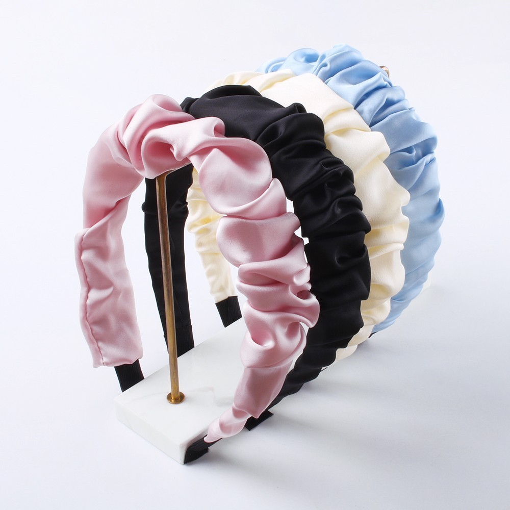 FLY132 New European and American large intestine hair band, women's silk satin wide-edge fashionable and creative headband, chanel-style pleated hair accessory Specification image